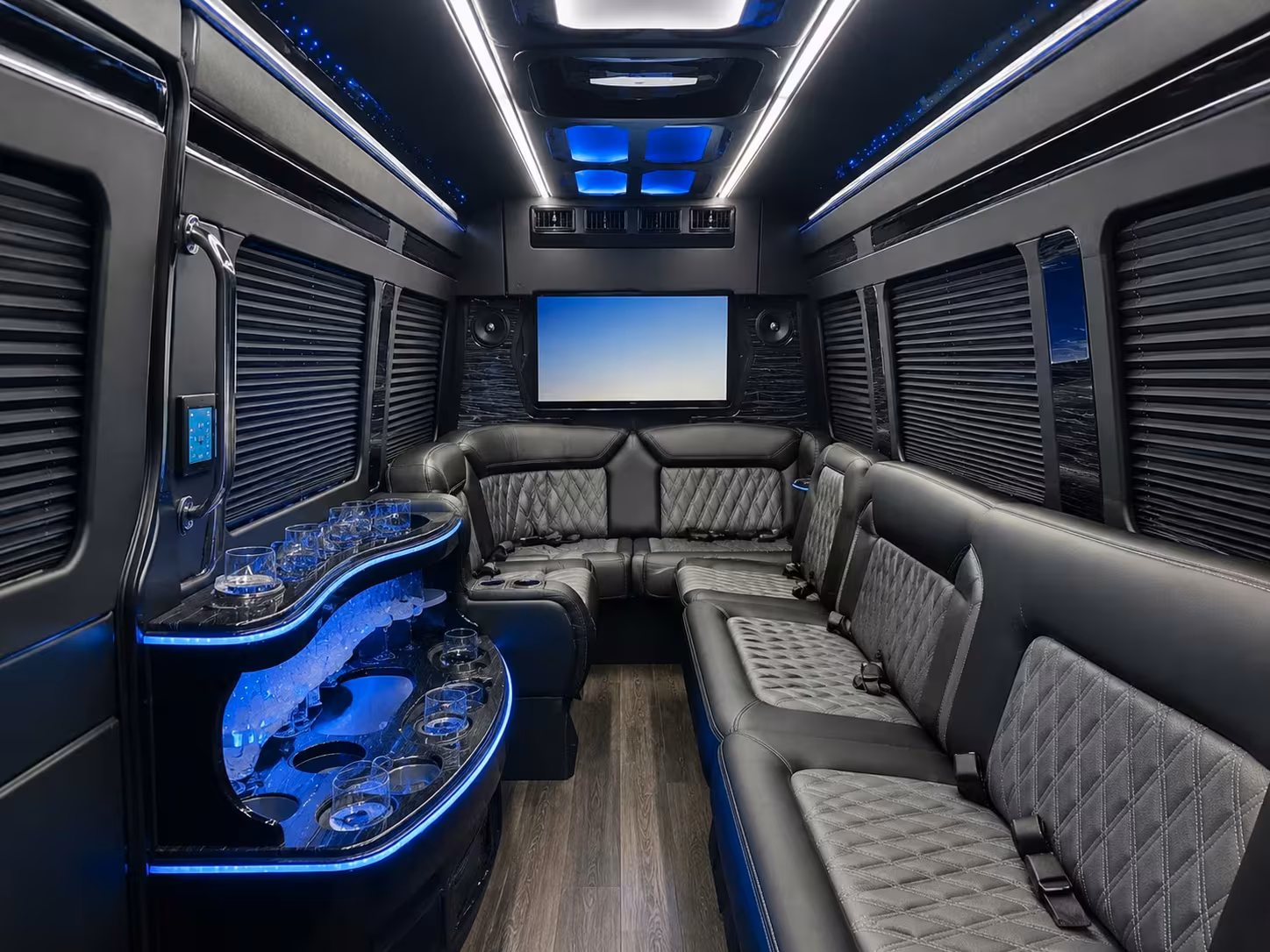 field trip and school group bus rentals in portsmouth