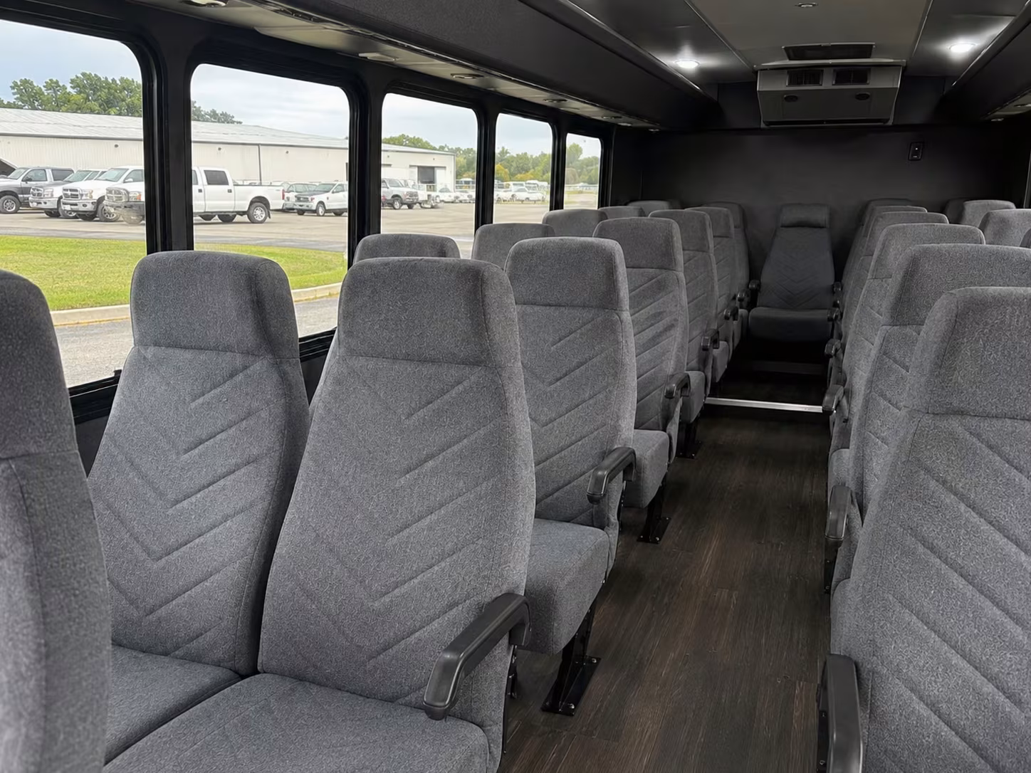 portsmouth minibus rentals to the virginia zoo and botanical garden